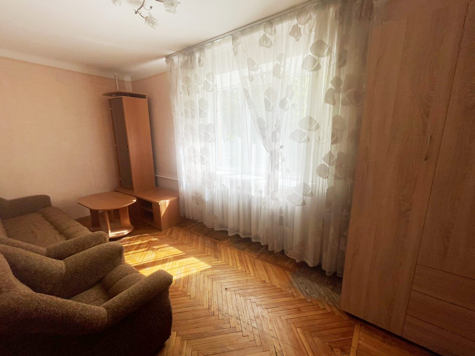 Продажа 2-комнатной квартиры 46 м², Юрия Глушко ул., 4