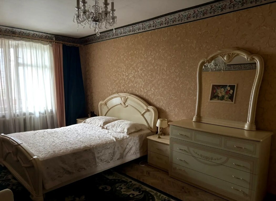 Продаж 3-кімнатної квартири 76 м², Дружби Народів бул., 10А