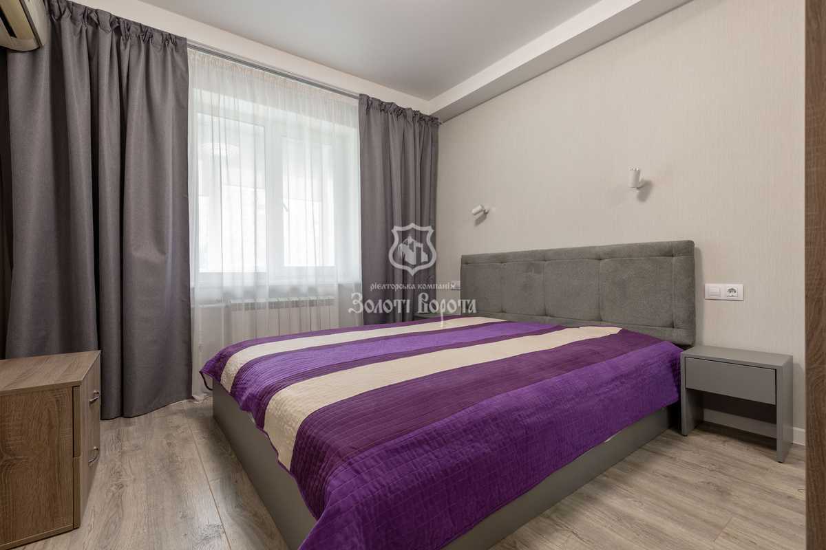 Продаж 2-кімнатної квартири 45 м², Героїв Сталінграда просп., 15Б