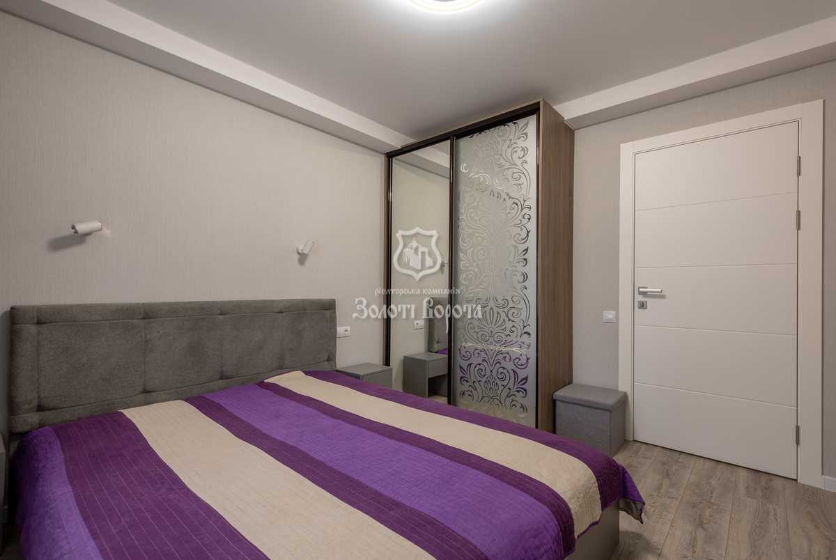 Продаж 2-кімнатної квартири 45 м², Героїв Сталінграда просп., 15Б