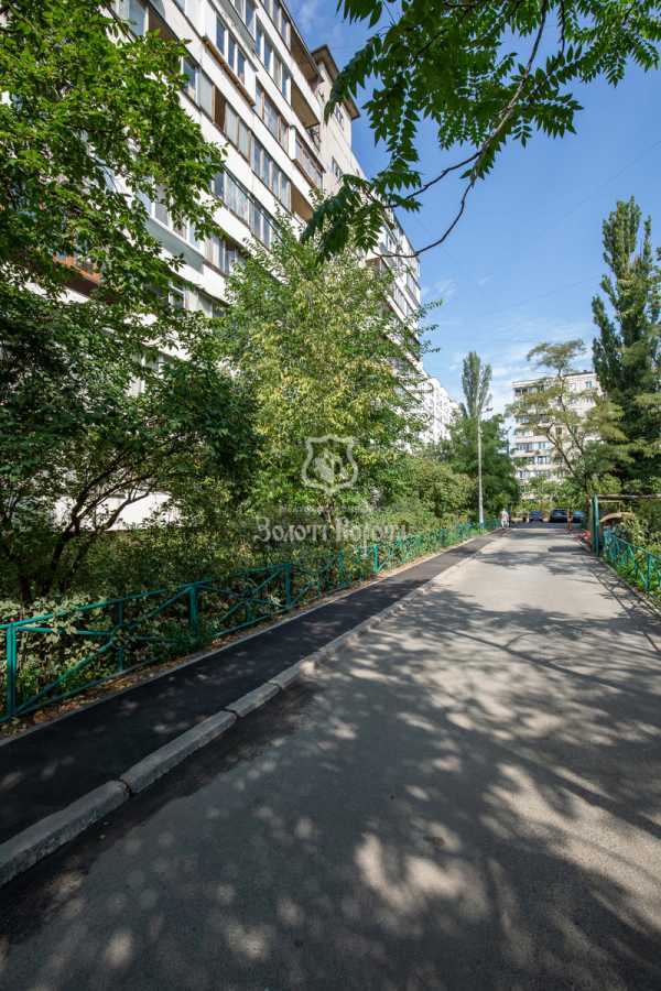 Продаж 2-кімнатної квартири 45 м², Героїв Сталінграда просп., 15Б