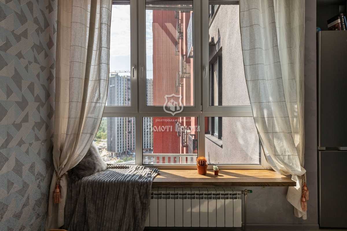 Продаж 1-кімнатної квартири 31.2 м², Оболонський просп., 27