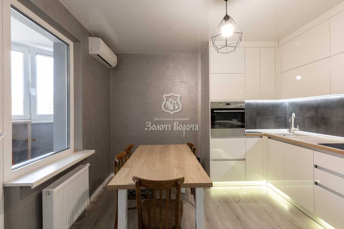 Продаж 2-кімнатної квартири 76.57 м², Миколи Закревського вул., 97А