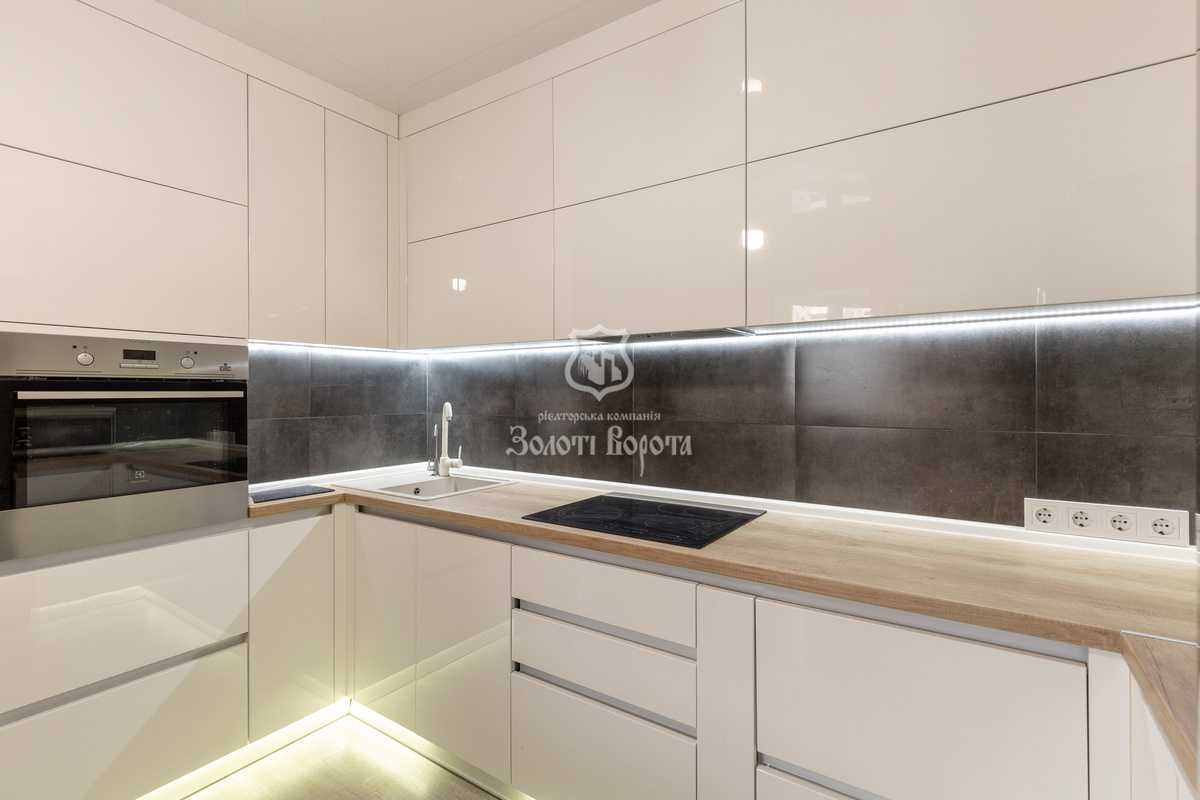 Продаж 2-кімнатної квартири 76.57 м², Миколи Закревського вул., 97А