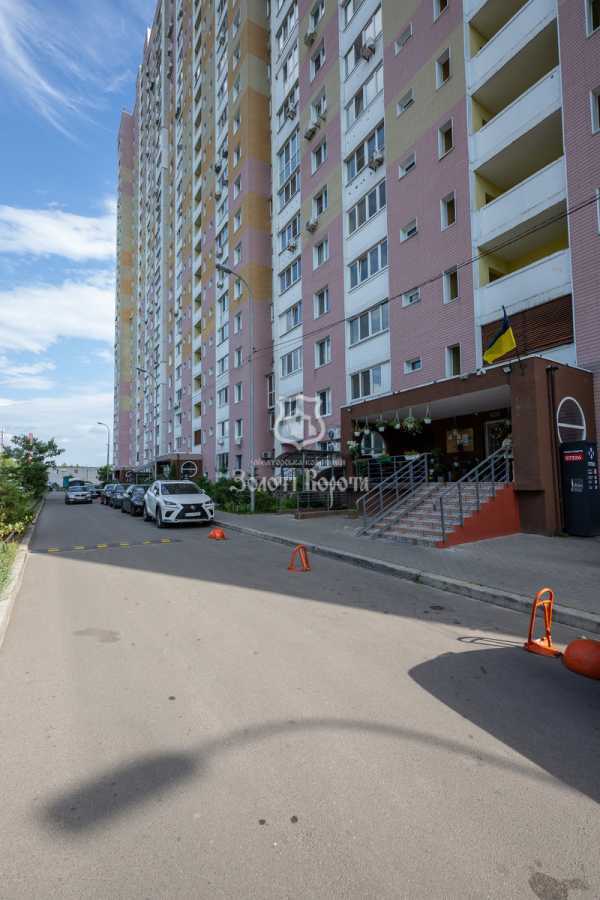 Продаж 2-кімнатної квартири 76.57 м², Миколи Закревського вул., 97А
