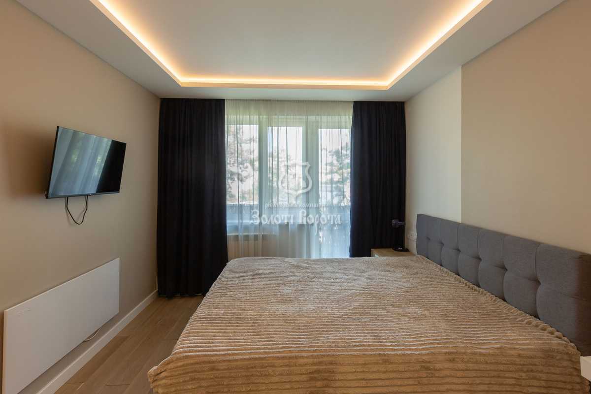 Продаж 2-кімнатної квартири 44.5 м², Дарницький бул., 9