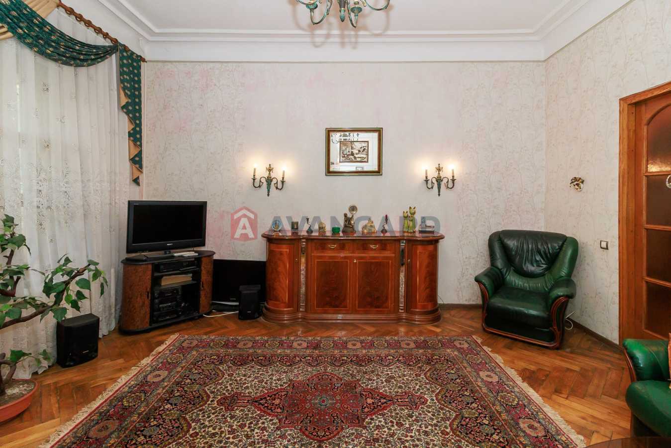 Продажа 4-комнатной квартиры 111.8 м², Михаила Бойчука ул., 1А