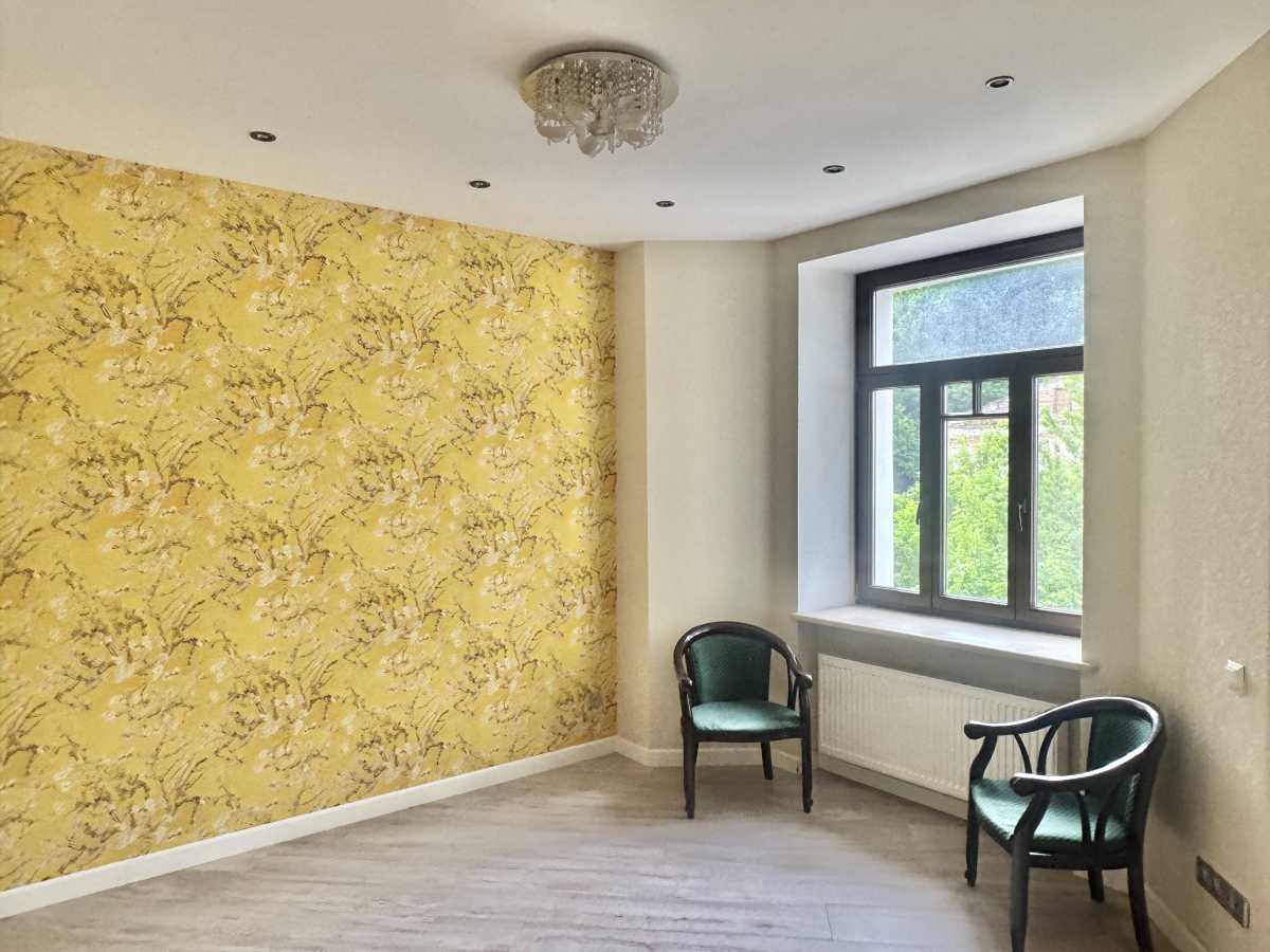 Продажа 4-комнатной квартиры 131 м², Ярославский пер., 4