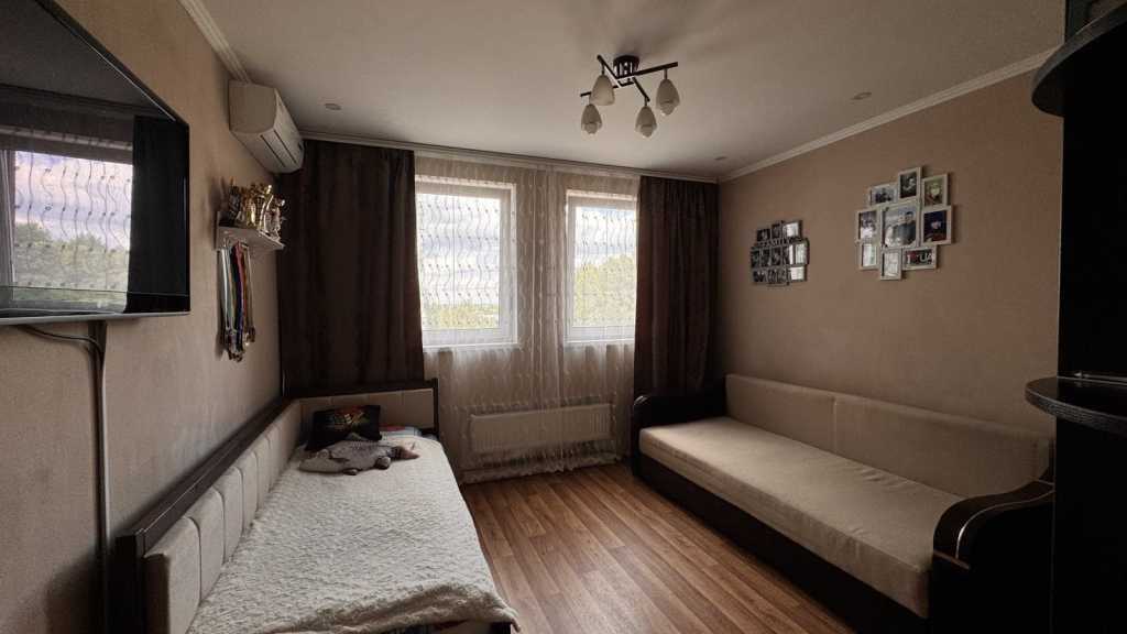 Продаж 1-кімнатної квартири 38 м², Героїв Дніпра вул., 53