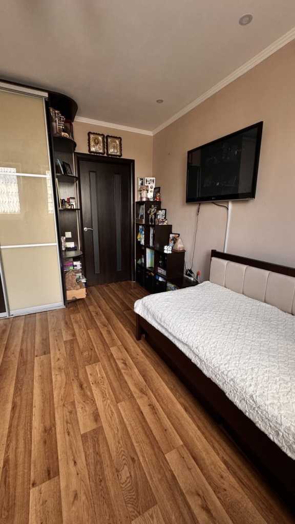 Продаж 1-кімнатної квартири 38 м², Героїв Дніпра вул., 53