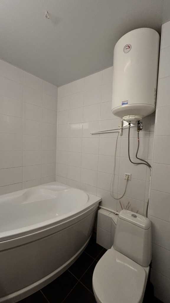 Продаж 1-кімнатної квартири 38 м², Героїв Дніпра вул., 53
