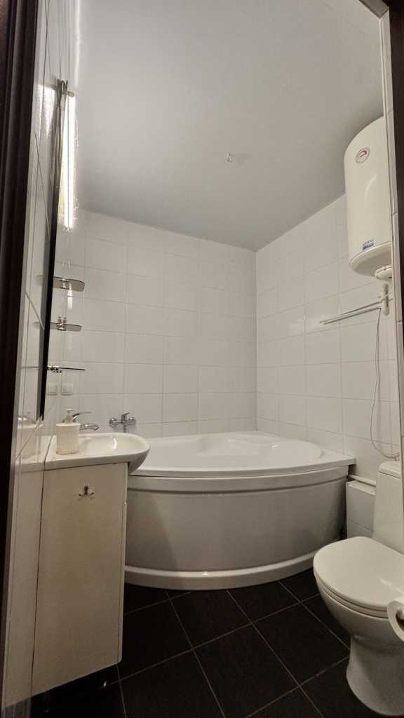 Продаж 1-кімнатної квартири 38 м², Героїв Дніпра вул., 53