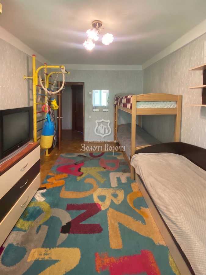 Продаж 2-кімнатної квартири 44 м², Молодіжна вул., 63