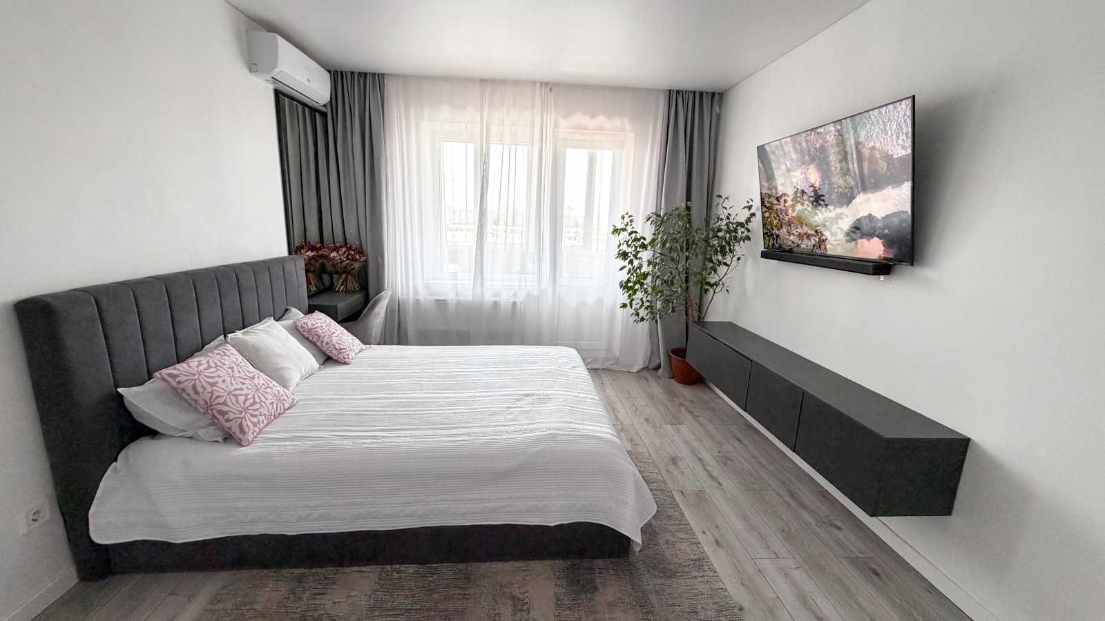 Продажа 2-комнатной квартиры 53 м², Владимира Маяковского просп., 52