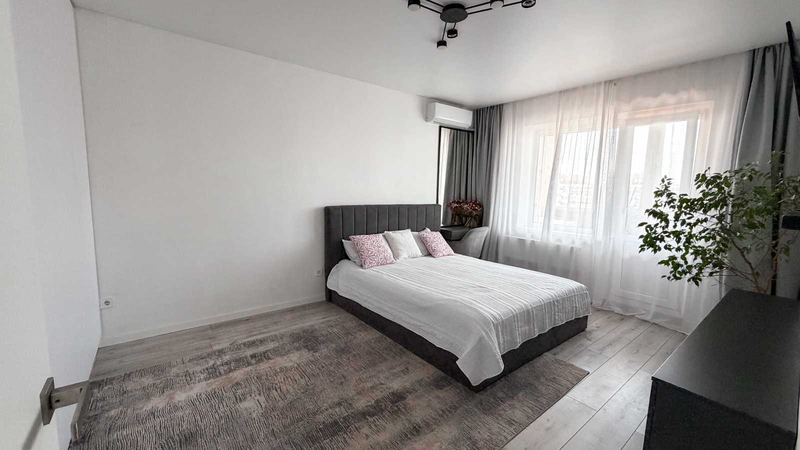 Продажа 2-комнатной квартиры 53 м², Владимира Маяковского просп., 52