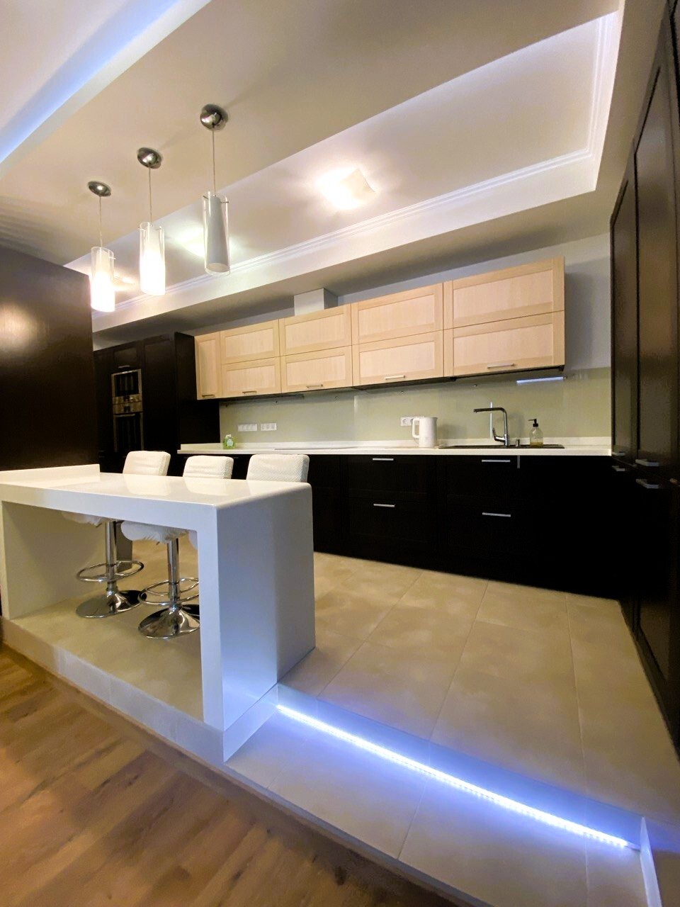 Продажа 3-комнатной квартиры 140 м², Кловский спуск, 7А