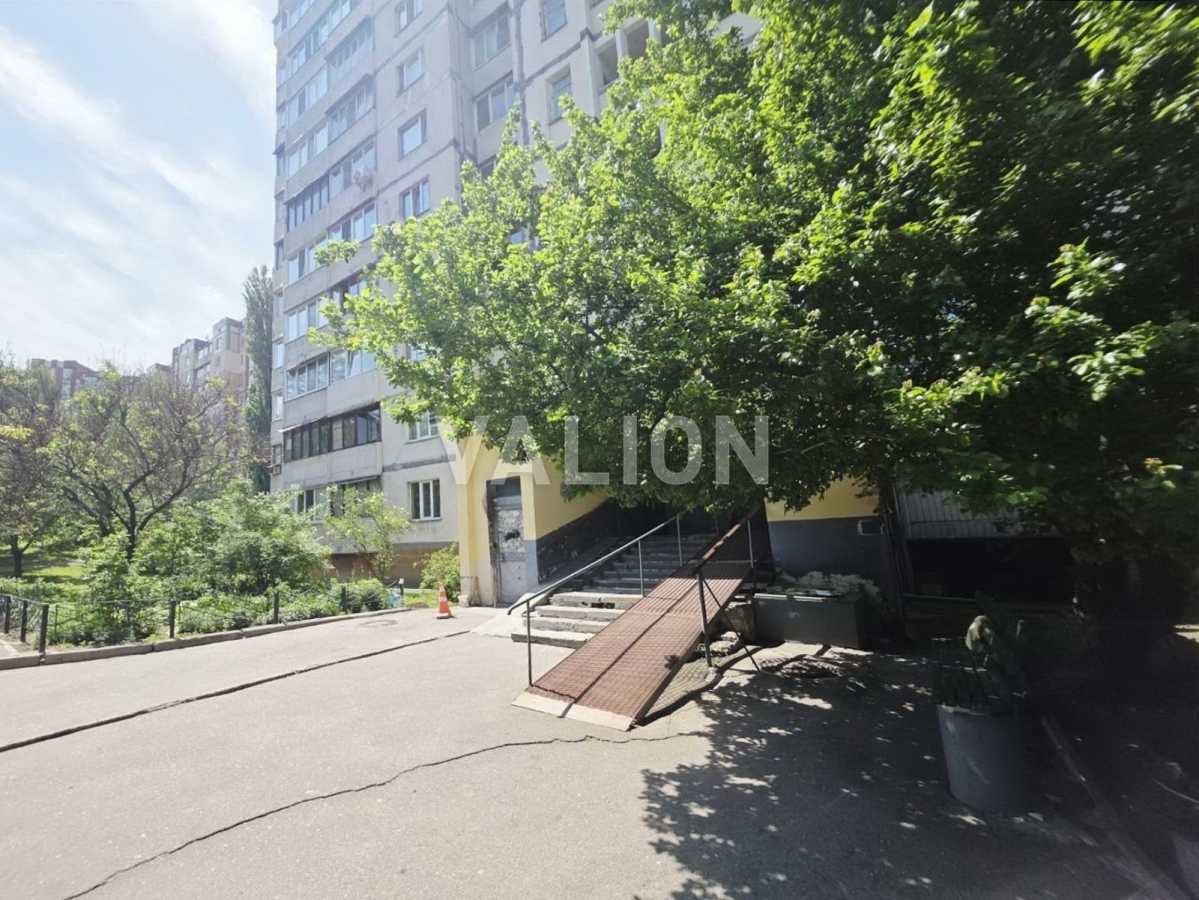 Продажа 2-комнатной квартиры 56 м², Чернобыльская ул., 6