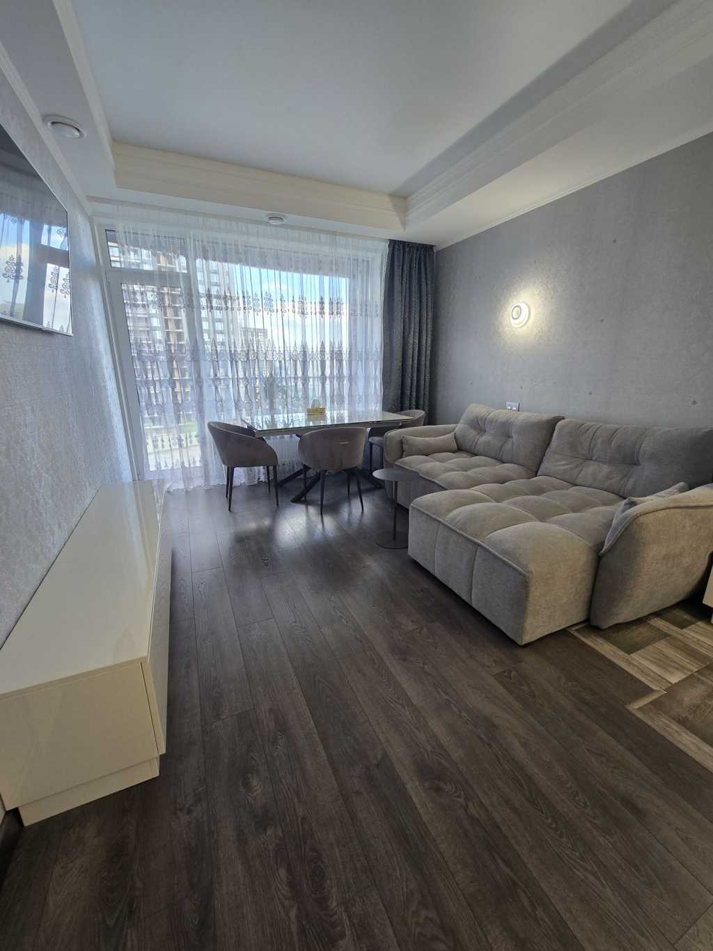 Продажа 2-комнатной квартиры 73 м², Лабораторный пер., 7