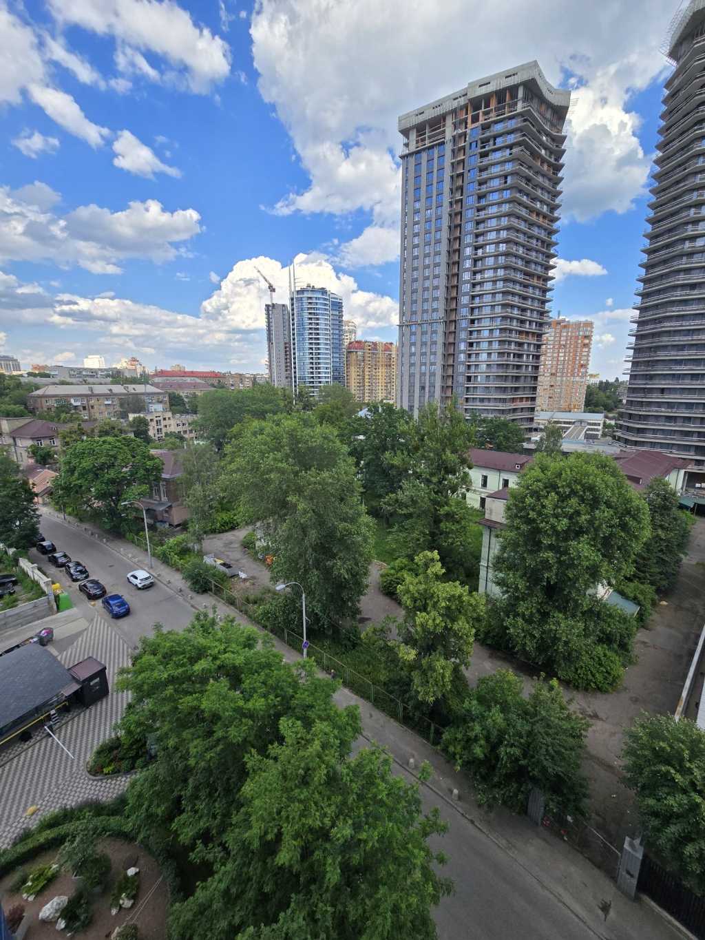 Продажа 2-комнатной квартиры 73 м², Лабораторный пер., 7