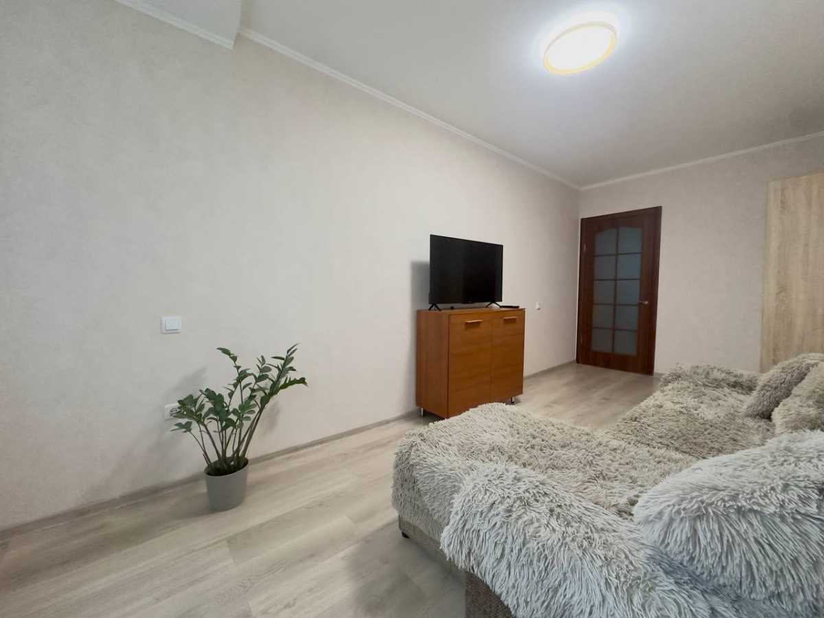 Продаж 2-кімнатної квартири 45.2 м², Нарбутівська, 165/1