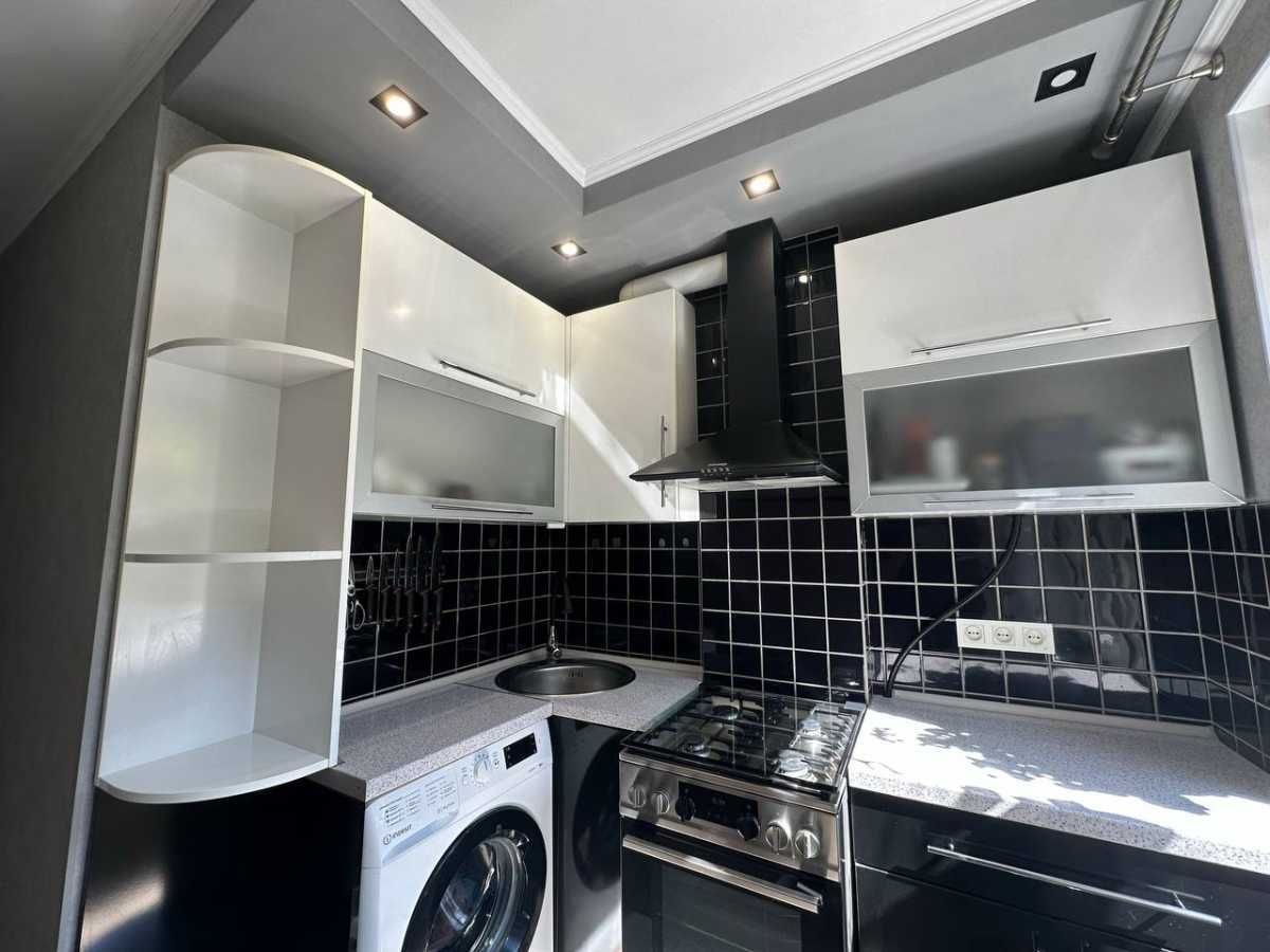 Продаж 2-кімнатної квартири 45.2 м², Нарбутівська, 165/1