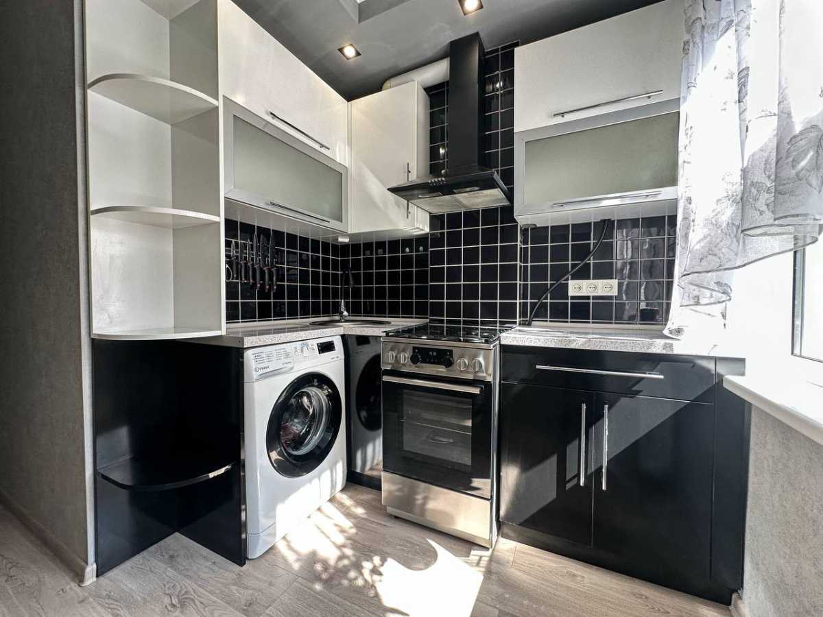 Продаж 2-кімнатної квартири 45.2 м², Нарбутівська, 165/1