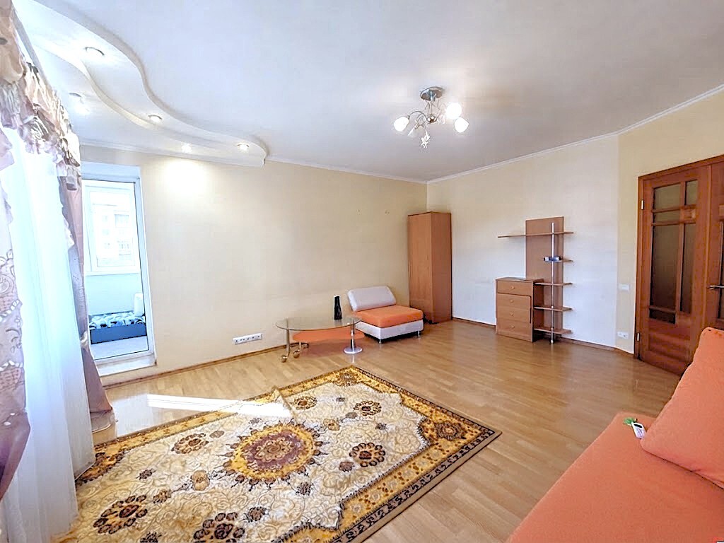 Продажа 2-комнатной квартиры 73 м², Якова Бреуса ул., 61/8