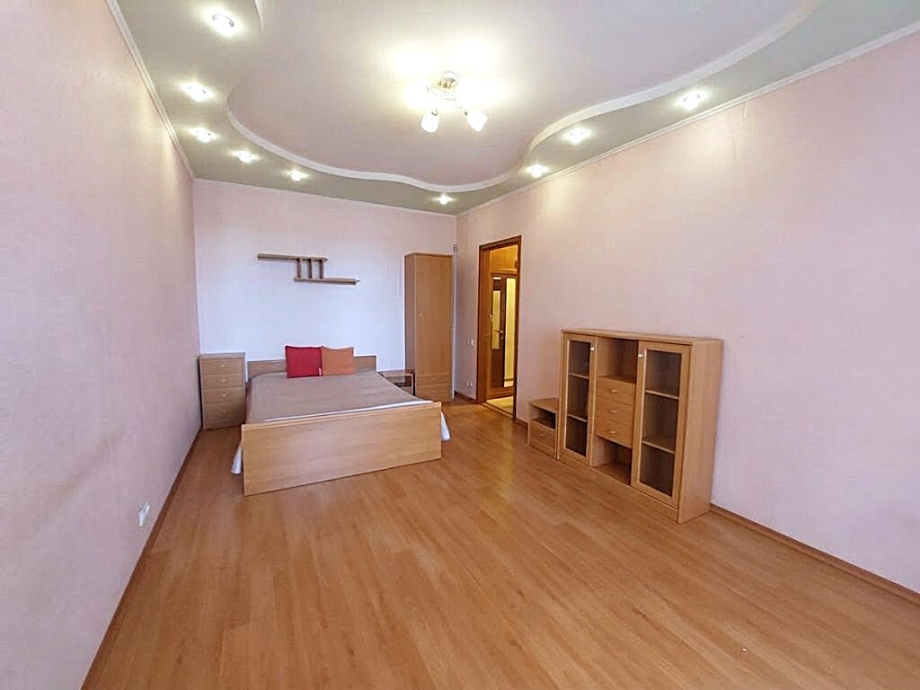 Продажа 2-комнатной квартиры 73 м², Якова Бреуса ул., 61/8
