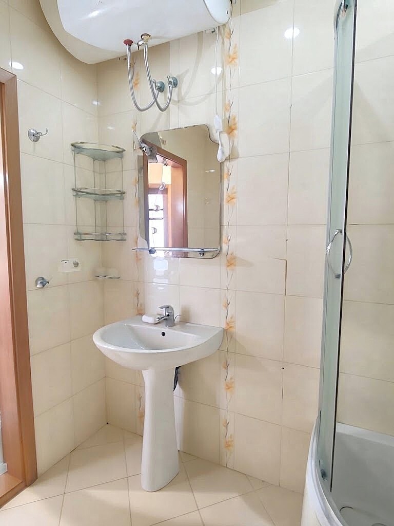 Продажа 2-комнатной квартиры 73 м², Якова Бреуса ул., 61/8