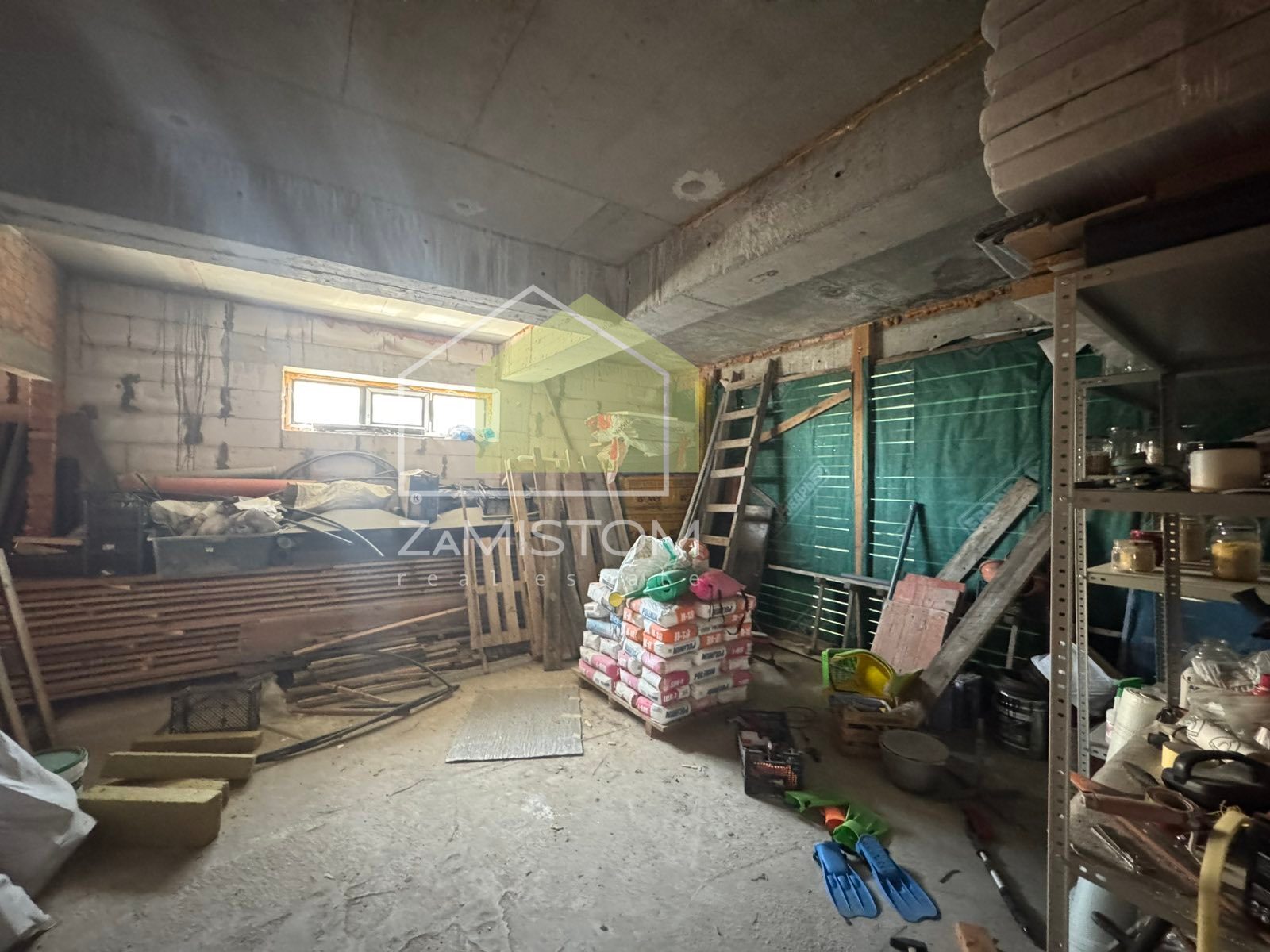 Продаж будинку 214 м²