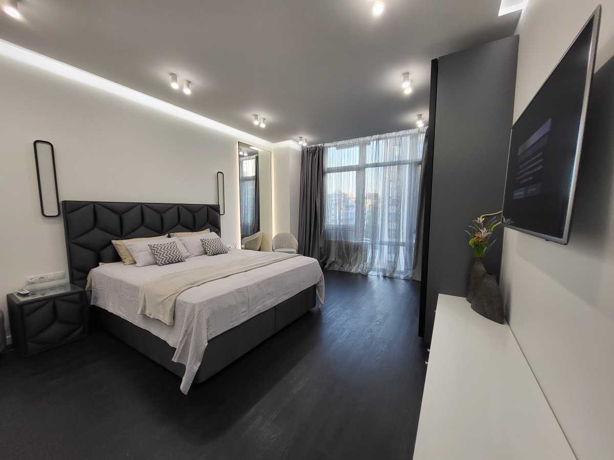 Аренда 2-комнатной квартиры 93 м², Саперное Поле ул., 5