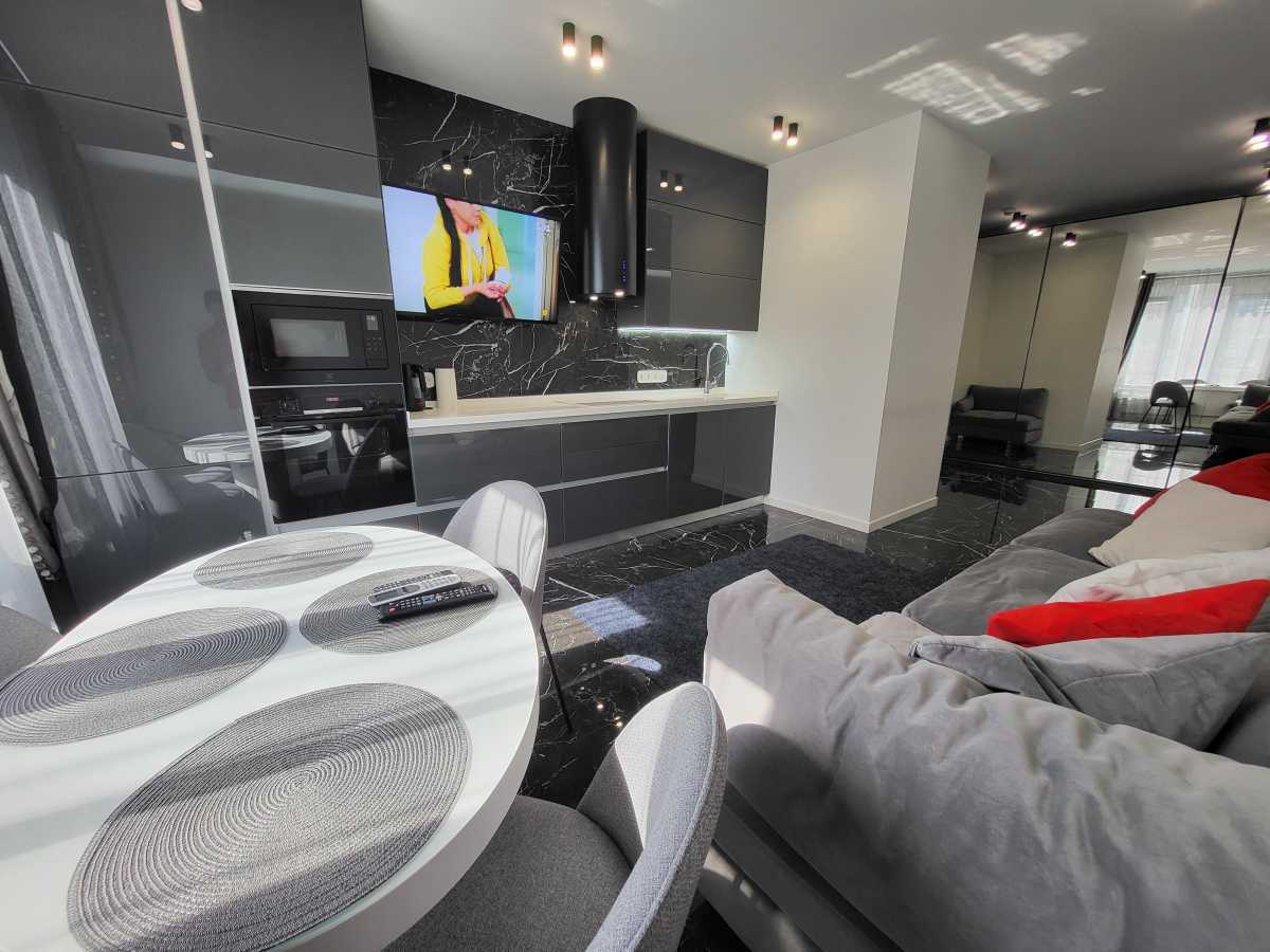 Аренда 2-комнатной квартиры 93 м², Саперное Поле ул., 5