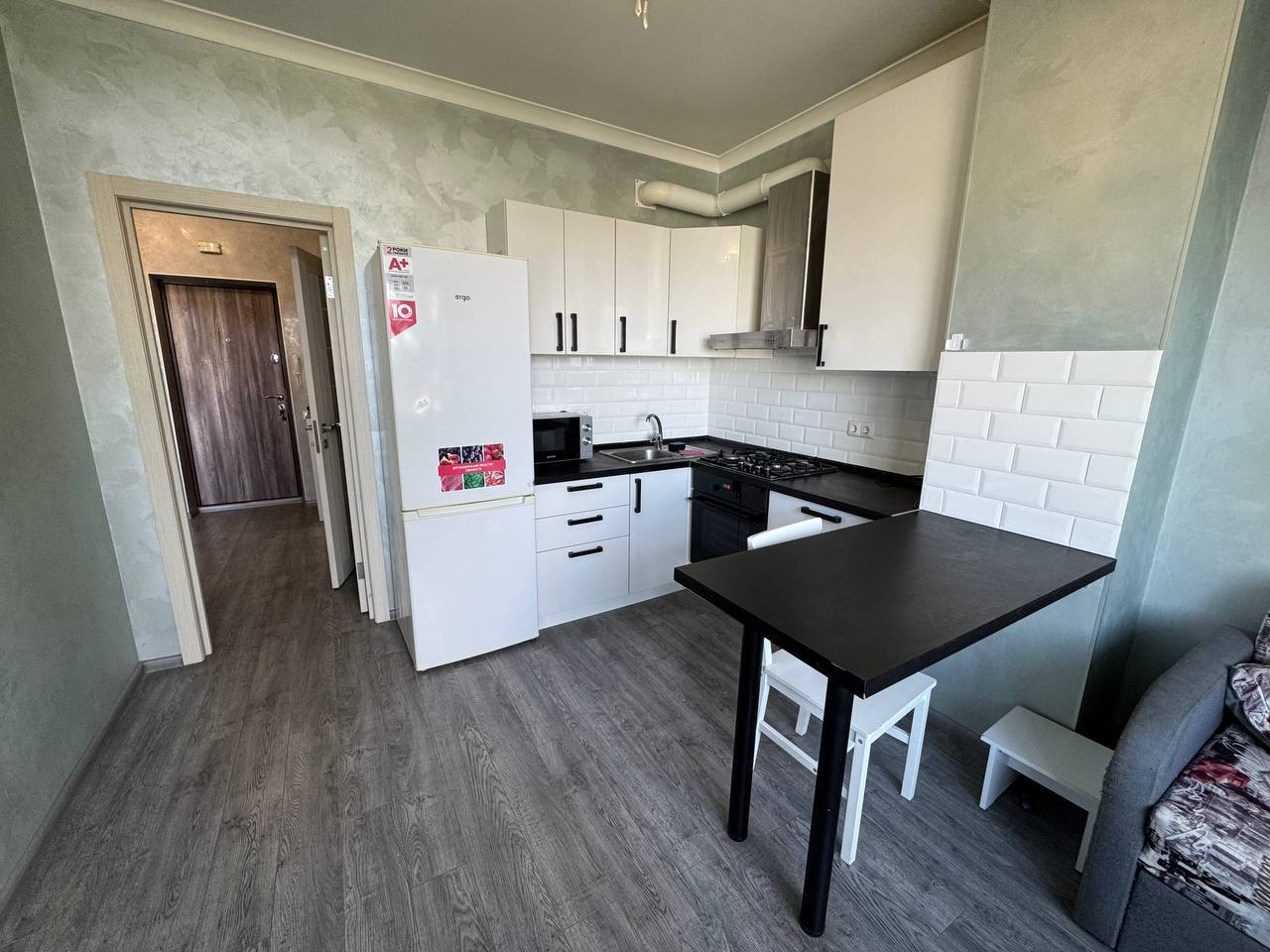 Продаж 1-кімнатної квартири 40 м², Юнацька вул., 17
