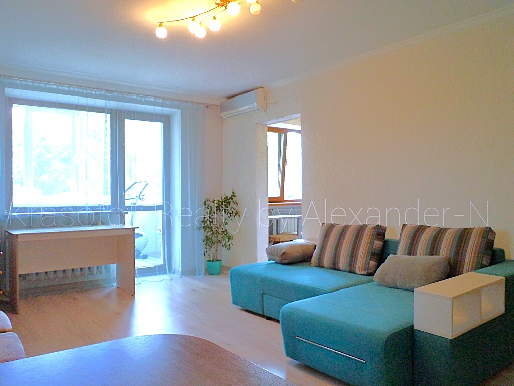 Продажа 3-комнатной квартиры 49 м², Манежная ул., 20