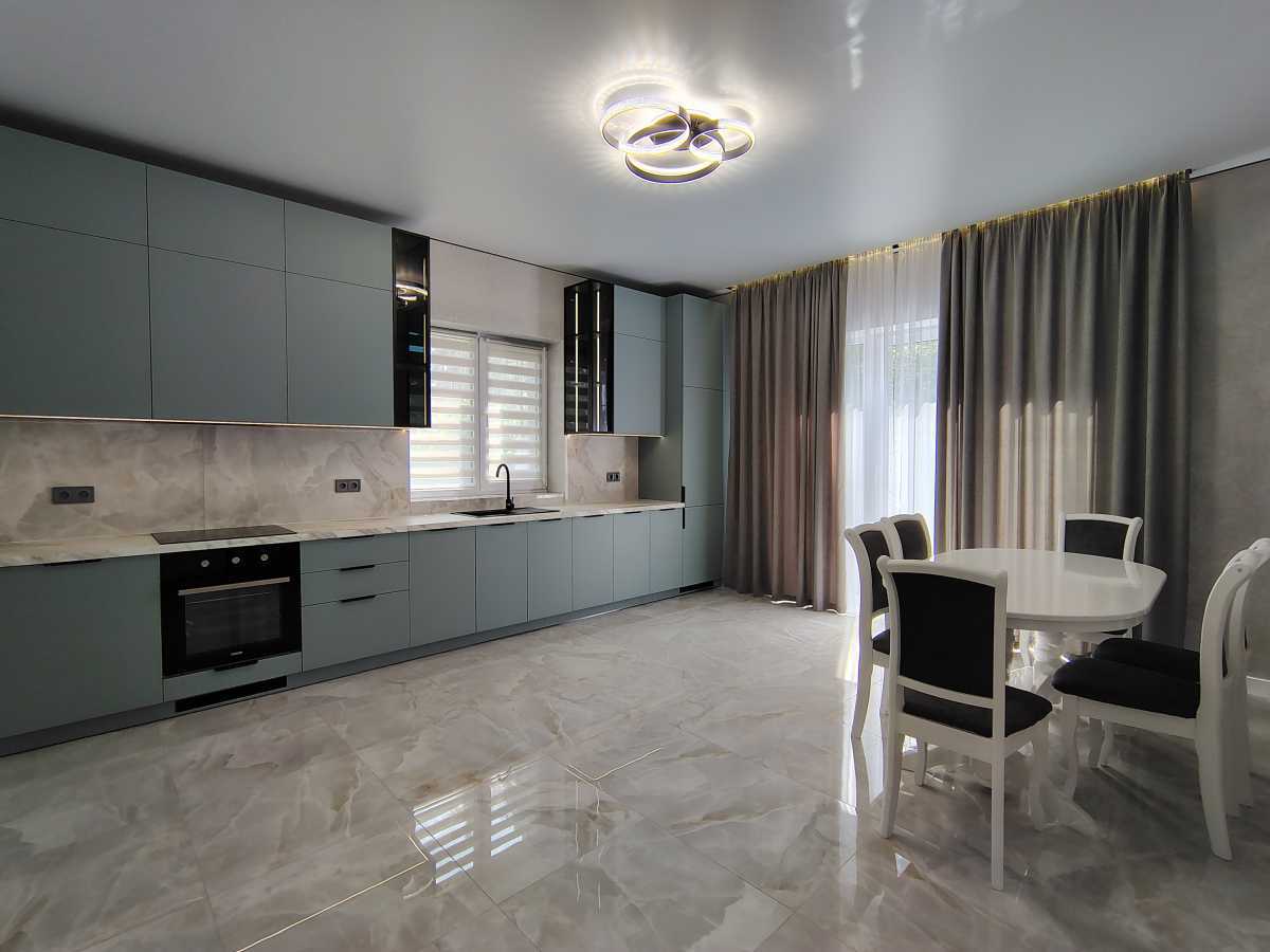 Продажа дома 180 м², Бульварна