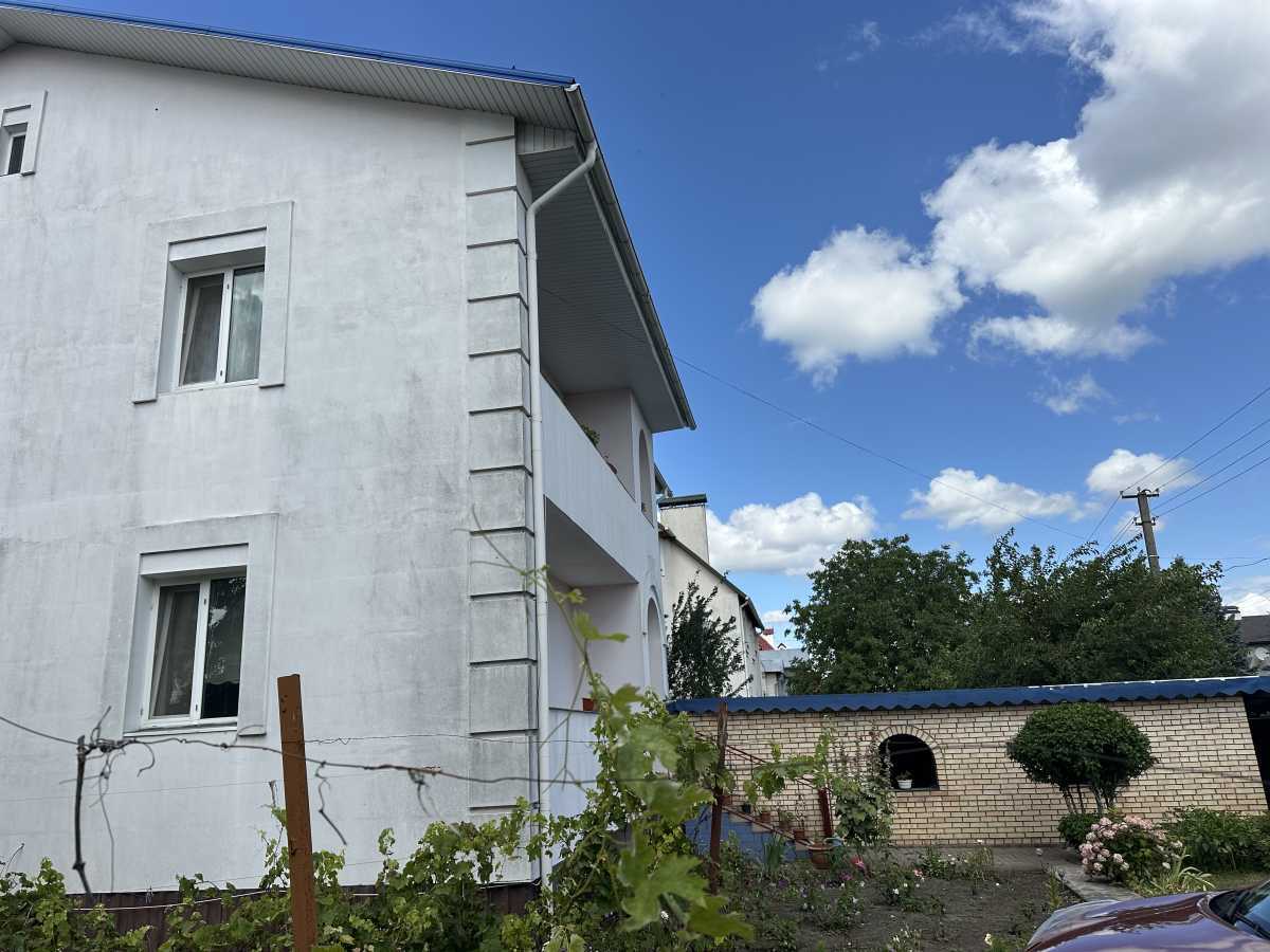 Продажа дома 327 м², Садова