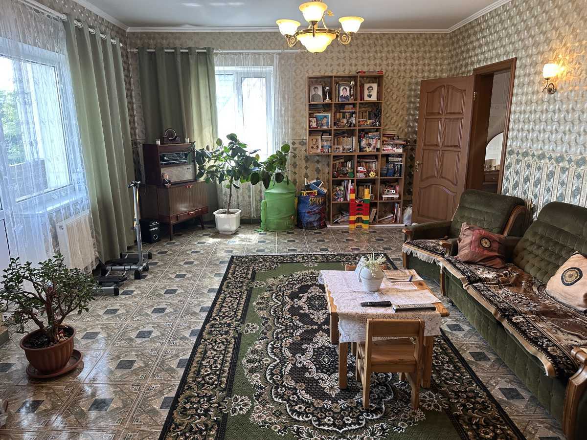 Продажа дома 327 м², Садова