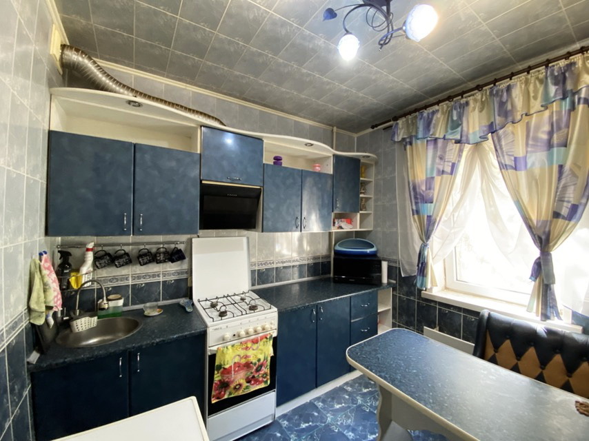 Продажа 2-комнатной квартиры 56 м², Лазурная ул.