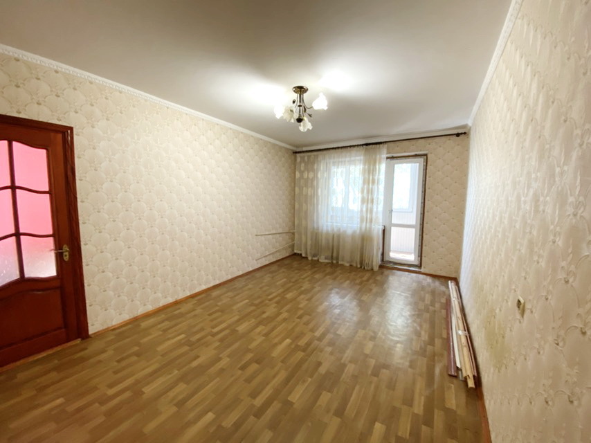 Продажа 2-комнатной квартиры 56 м², Лазурная ул.