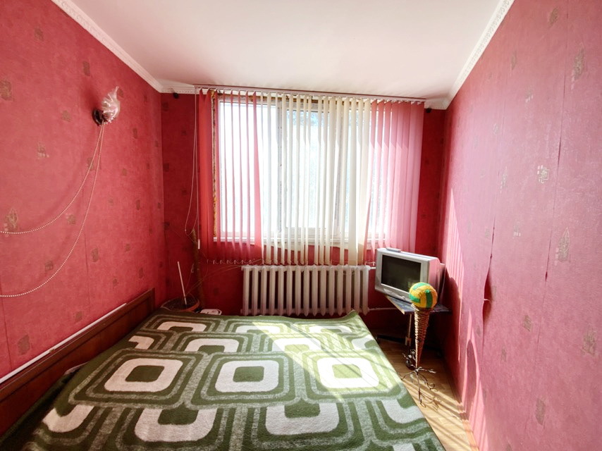 Продажа 2-комнатной квартиры 56 м², Лазурная ул.