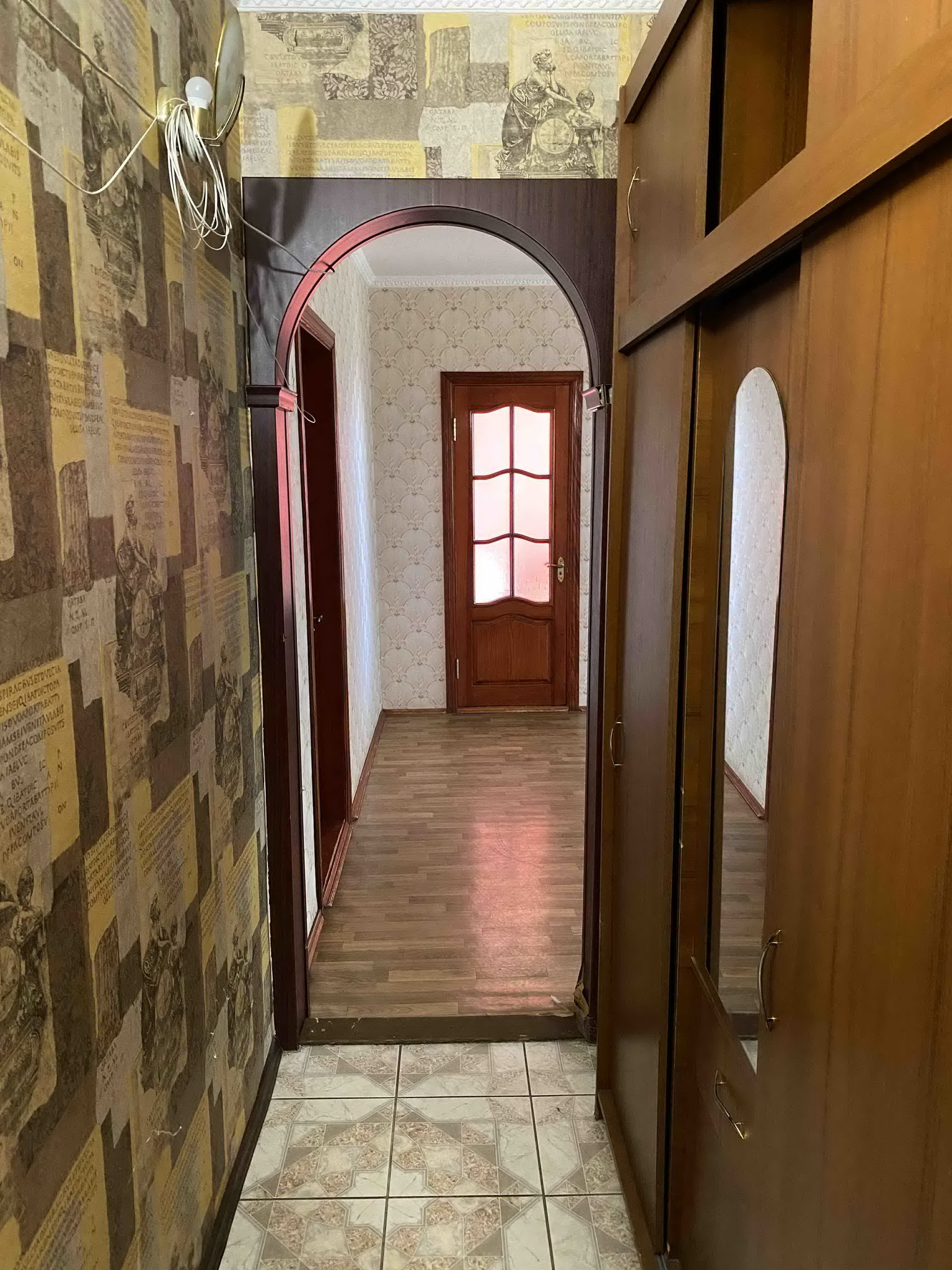 Продажа 2-комнатной квартиры 56 м², Лазурная ул.