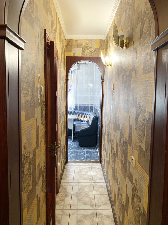 Продажа 2-комнатной квартиры 56 м², Лазурная ул.