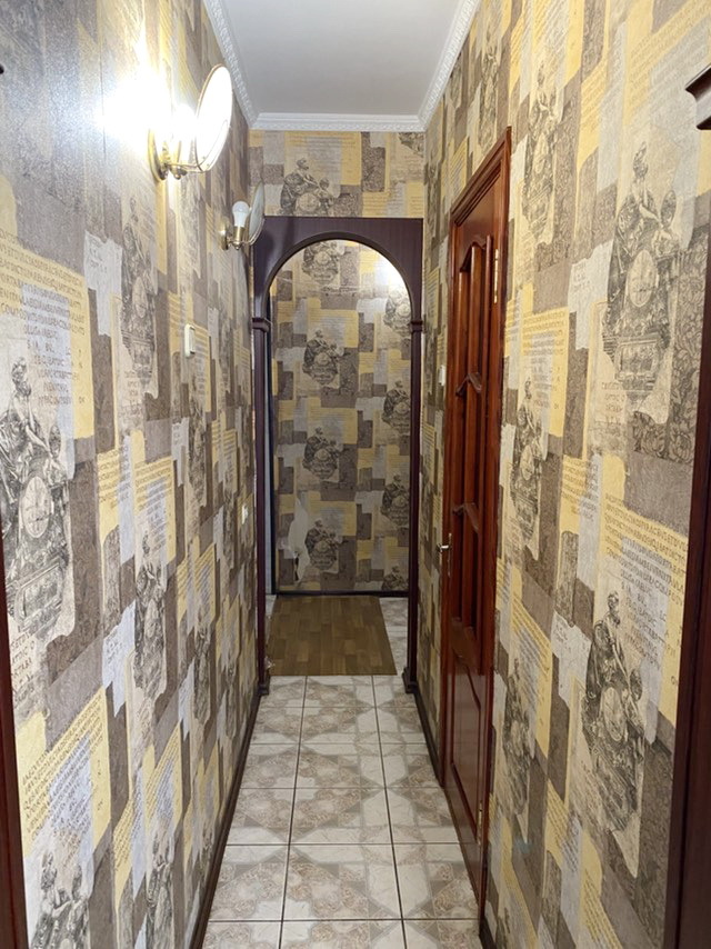 Продажа 2-комнатной квартиры 56 м², Лазурная ул.