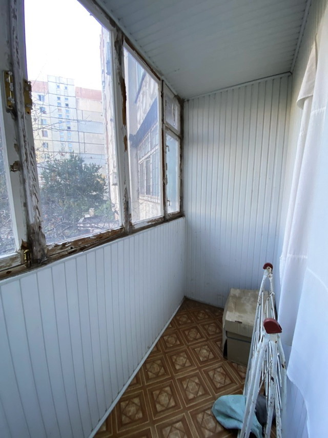 Продажа 2-комнатной квартиры 56 м², Лазурная ул.