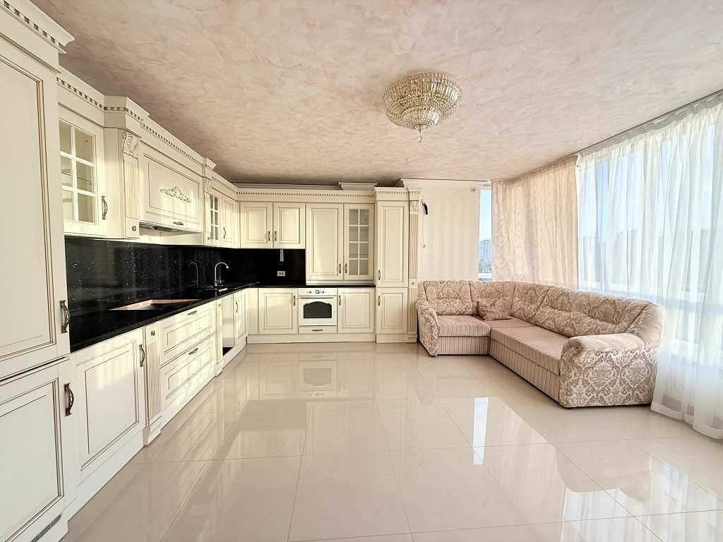 Продажа 1-комнатной квартиры 65 м², Практичная ул., 2