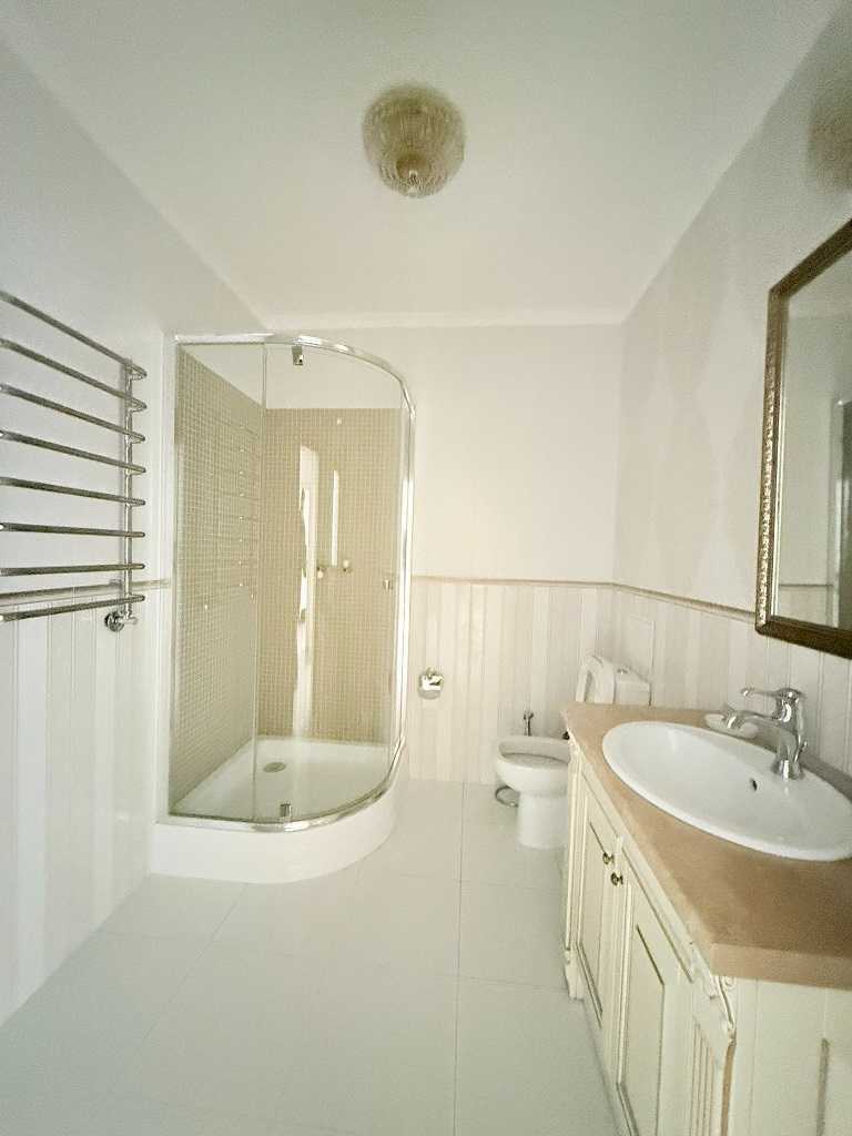 Продажа 1-комнатной квартиры 65 м², Практичная ул., 2