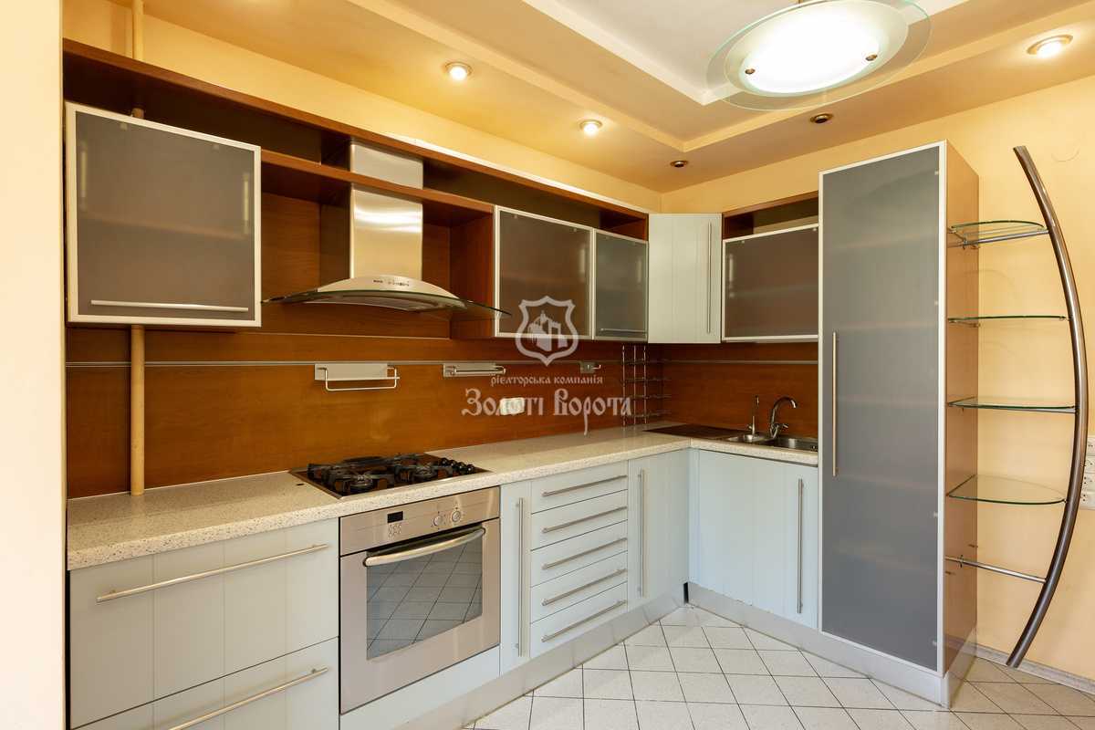 Продажа 3-комнатной квартиры 82.1 м², Ивана Улитина ул., Пулюя, 1