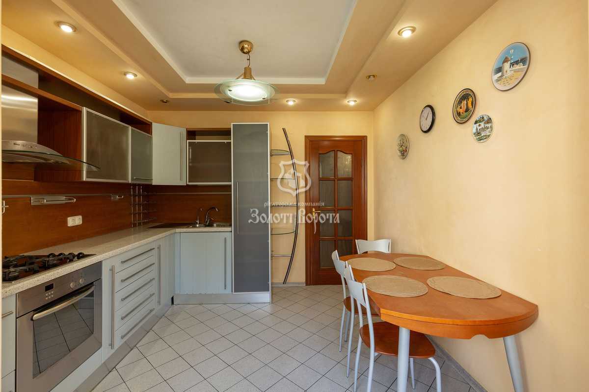 Продажа 3-комнатной квартиры 82.1 м², Ивана Улитина ул., Пулюя, 1