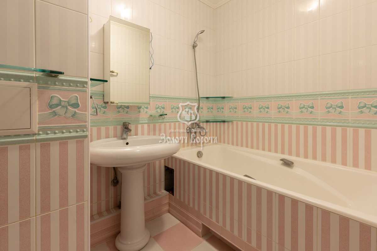 Продажа 3-комнатной квартиры 82.1 м², Ивана Улитина ул., Пулюя, 1