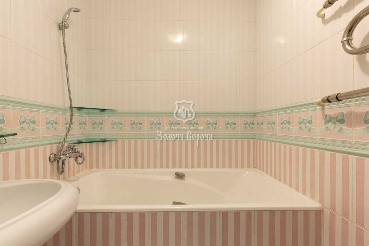 Продажа 3-комнатной квартиры 82.1 м², Ивана Улитина ул., Пулюя, 1